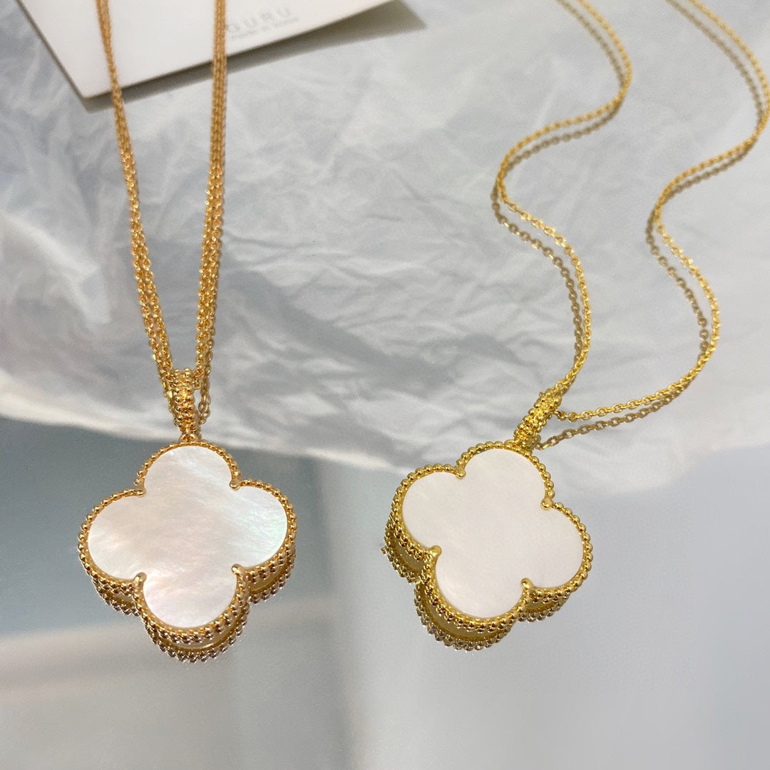 [Lumi Jewellery]CLOVER 25MM MOP LARGE PENDANT NECKLACE