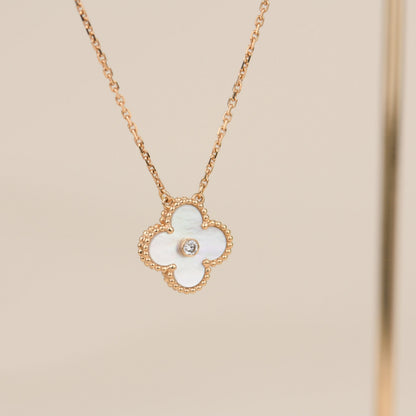 [Lumi Jewellery]CLOVER 15MM DIAMOND WHITE FRITILLARIA NECKLACE