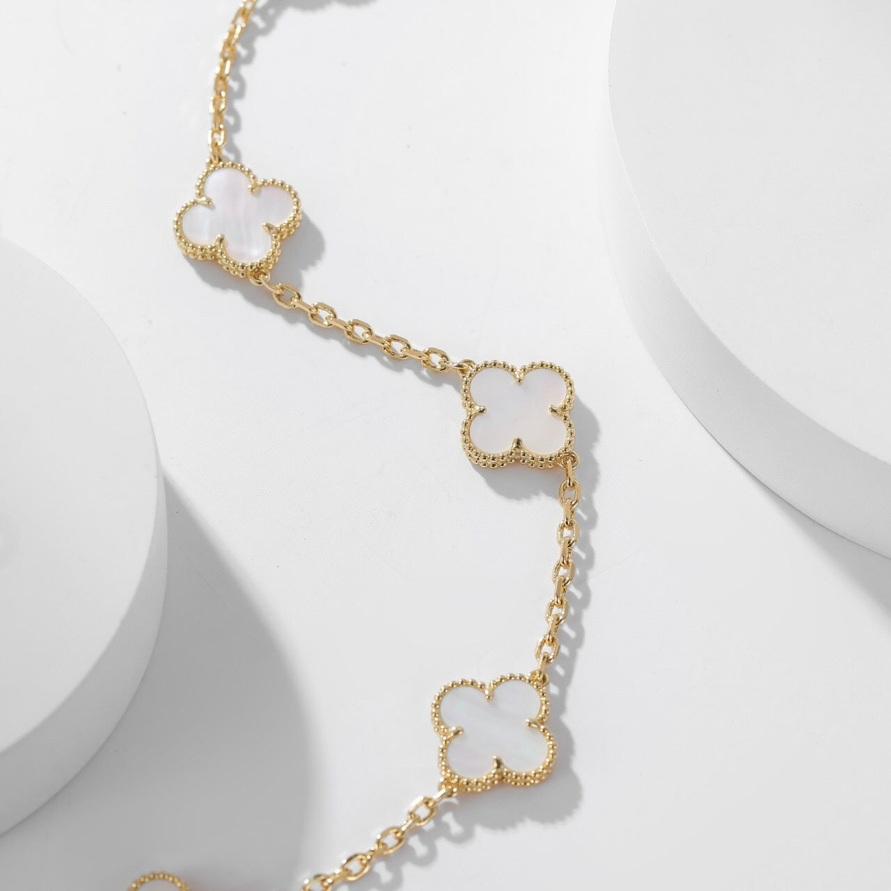 [Lumi Jewellery]CLOVER 10 MOTIFS WHITE MOTHER OF PEARL NECKLACE