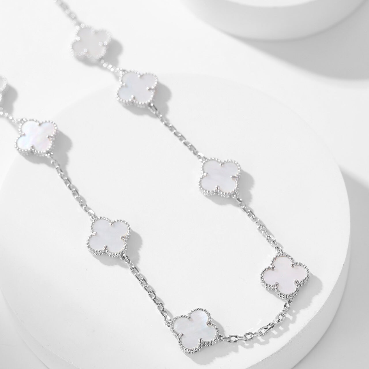 [Lumi Jewellery]CLOVER 10 MOTIFS WHITE MOTHER OF PEARL NECKLACE