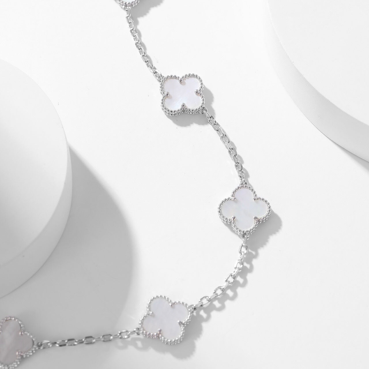 [Lumi Jewellery]CLOVER 10 MOTIFS WHITE MOTHER OF PEARL NECKLACE