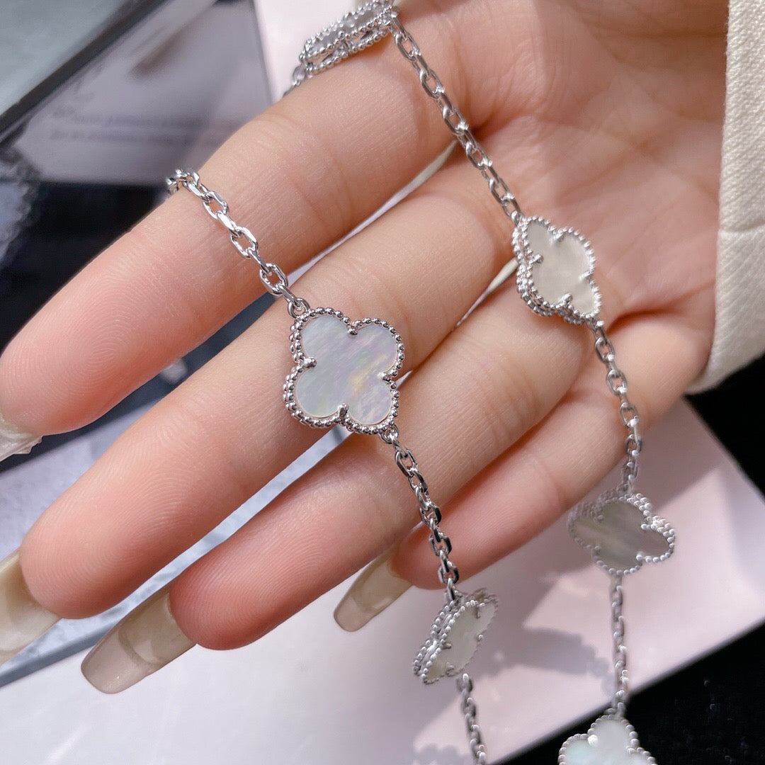 [Lumi Jewellery]CLOVER 10 MOTIFS WHITE MOTHER OF PEARL NECKLACE