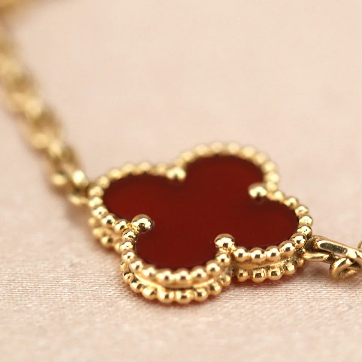 [Lumi Jewellery] CLOVER 5 MOTIF RED CORNELIAN BRACELET COLLECTION