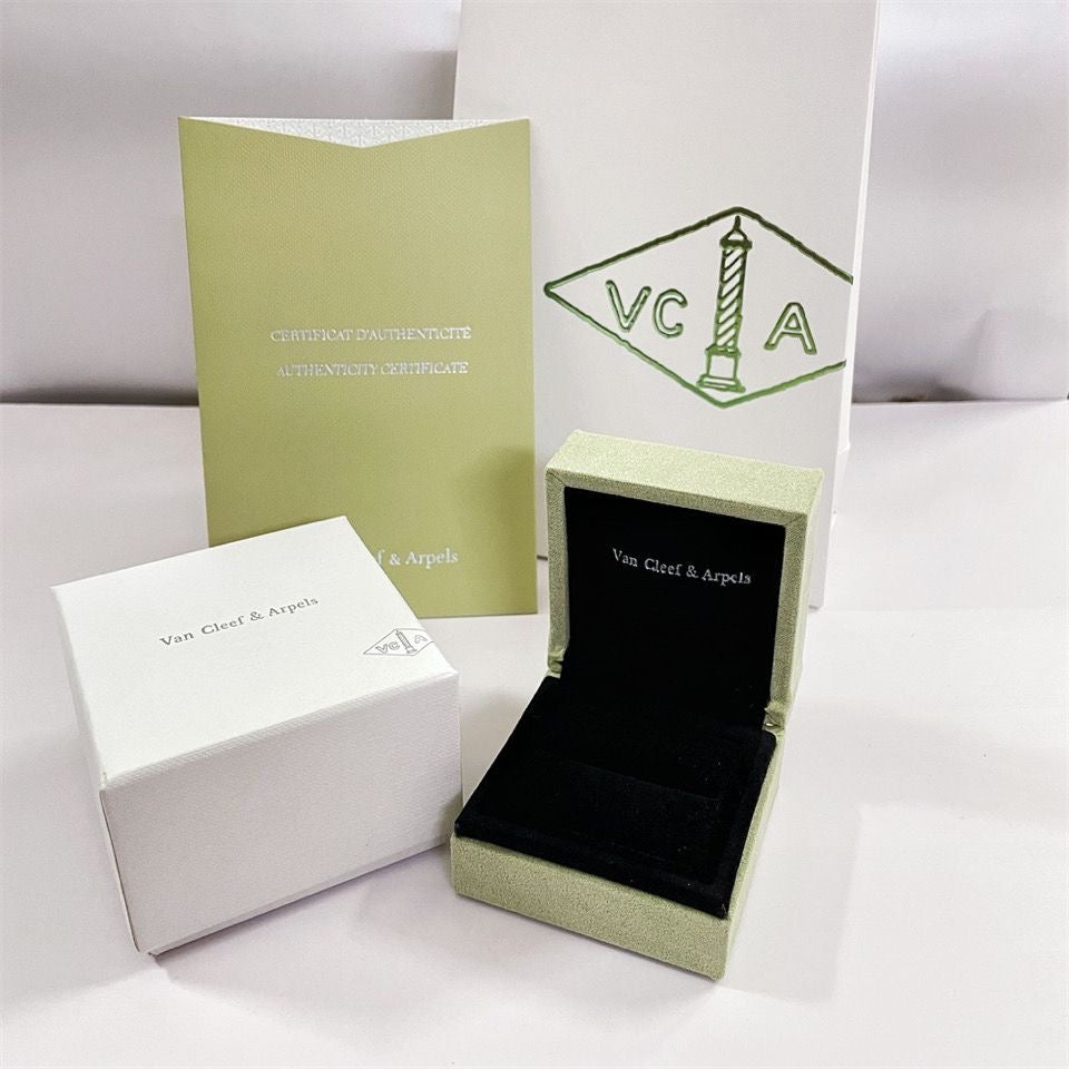 [Lumi Jewellery]VA CLOVER BRACELET NECKLACE RING BOX GIFT BAG