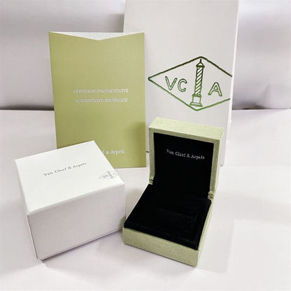 [Lumi Jewellery]VA CLOVER BRACELET NECKLACE RING BOX GIFT BAG
