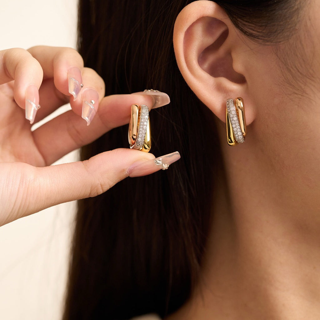 [Lumi Jewelery]TRINITY HALF DIAMOND  CUSHION EARRINGS