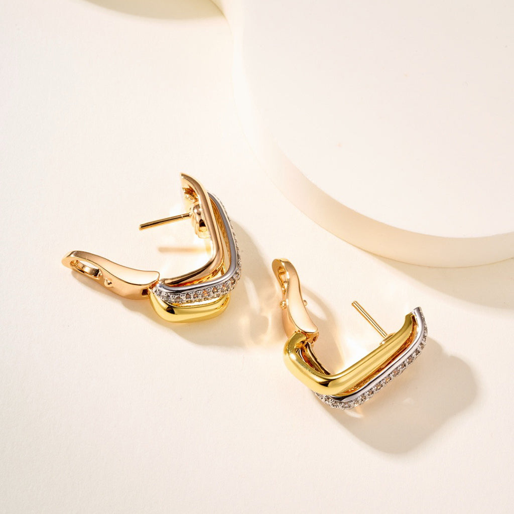 [Lumi Jewelery]TRINITY HALF DIAMOND  CUSHION EARRINGS