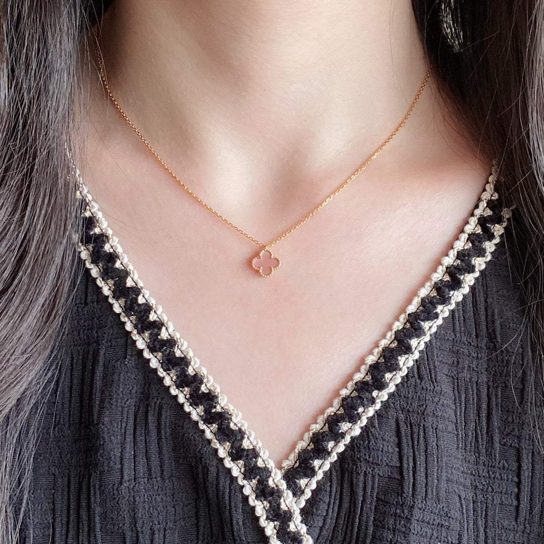 [Lumi Jewellery]CLOVER 9.5MM PINK MOTHER OF PEARL SINGLE FLOWER NECKLACE