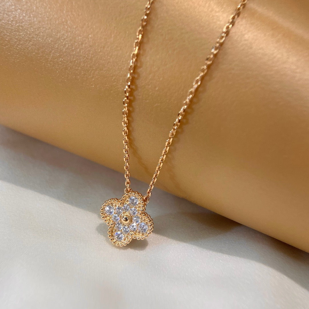 [Lumi Jewellery]CLOVER 15MM DIAMOND SINGLE FLOWER NECKLACE