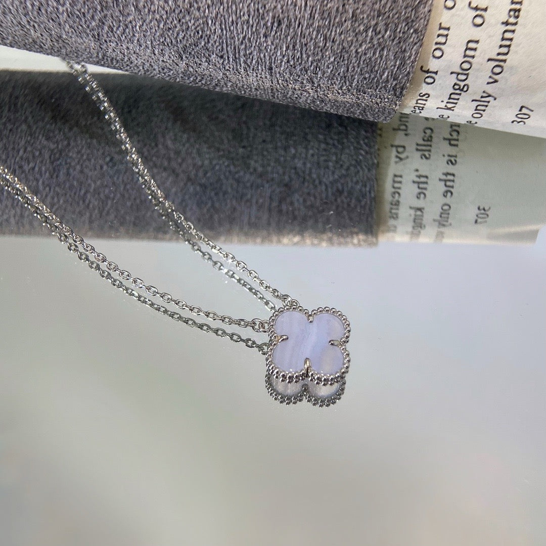 [Lumi Jewellery]CLOVER 15MM BLUE CHALCEDONY NECKLACE SILVER