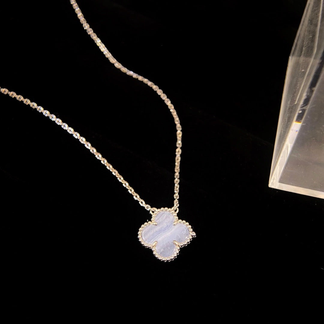 [Lumi Jewellery]CLOVER 15MM BLUE CHALCEDONY NECKLACE SILVER