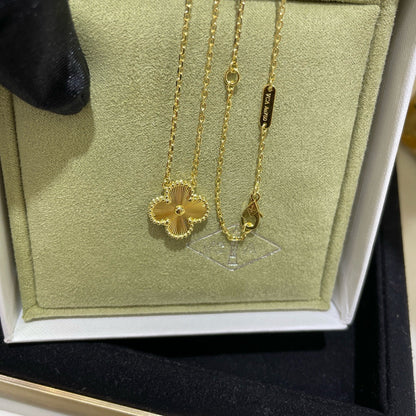 [Lumi Jewellery]CLOVER 15MM LASER NECKLACE