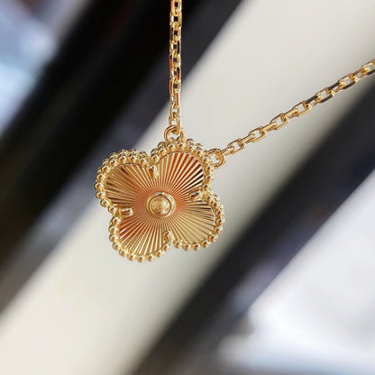 [Lumi Jewellery]CLOVER 15MM LASER NECKLACE