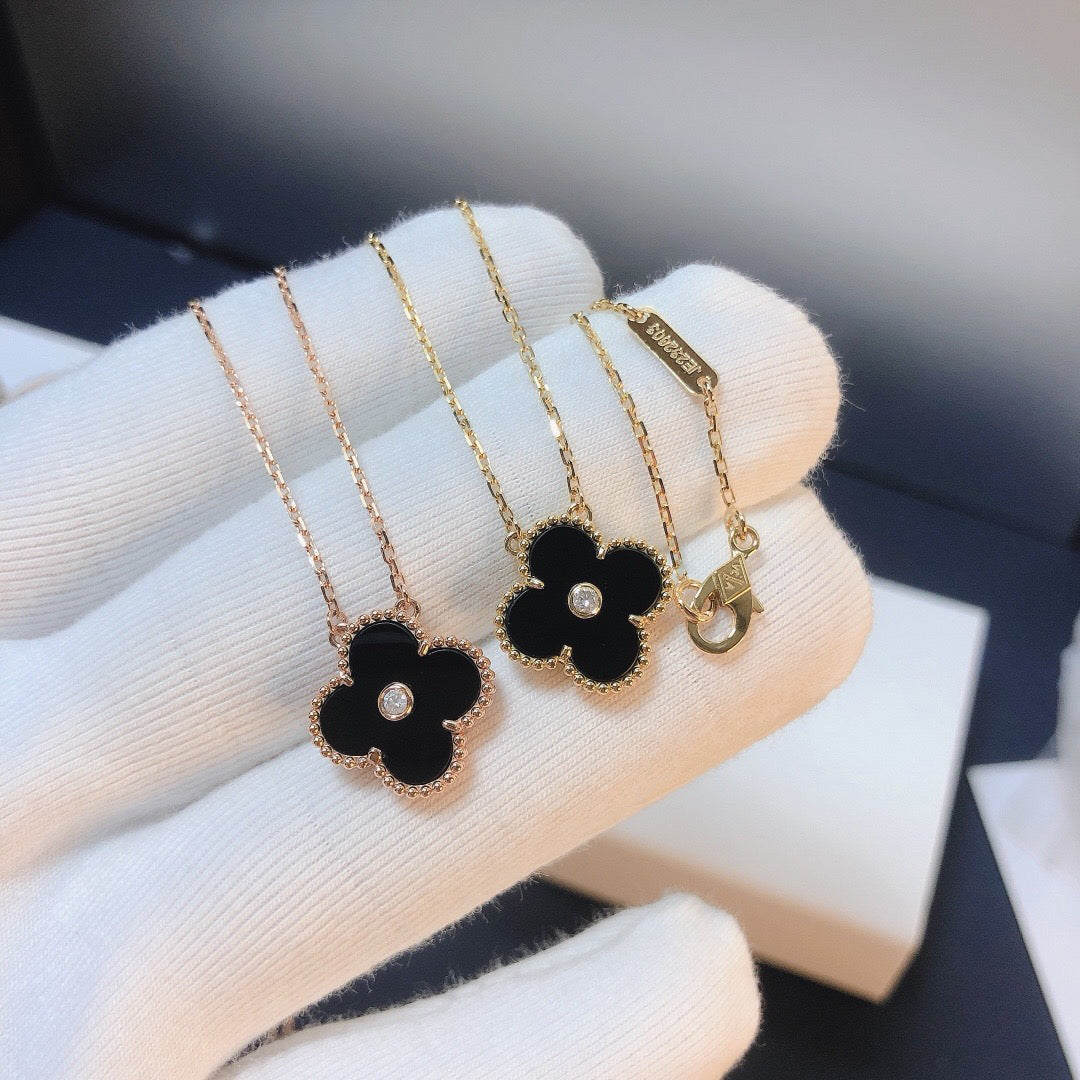 [Lumi Jewellery]CLOVER 15MM DIAMOND ONYX NECKLACE