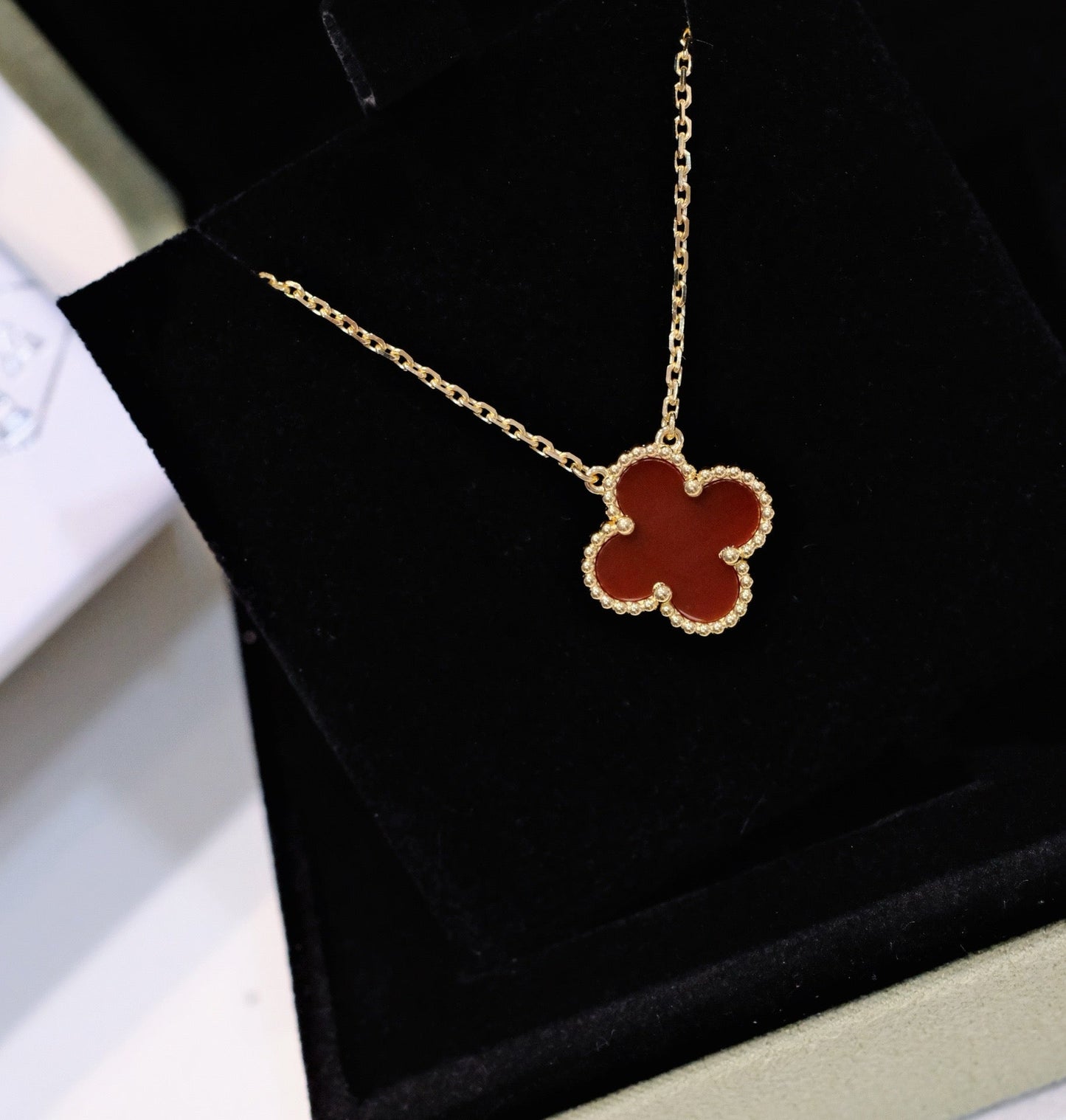 [Lumi Jewellery]CLOVER 15MM CARNELIAN SINGLE FLOWER NECKLACE
