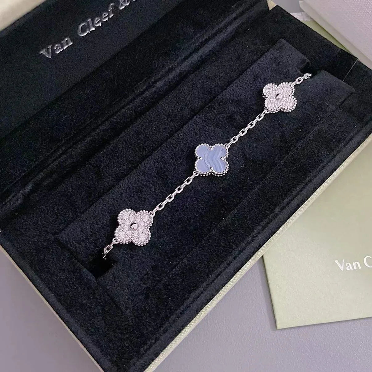 [Lumi Jewellery] CLOVER 5 MOTIF PURPLE CHALCEDONY BRACELET COLLECTION