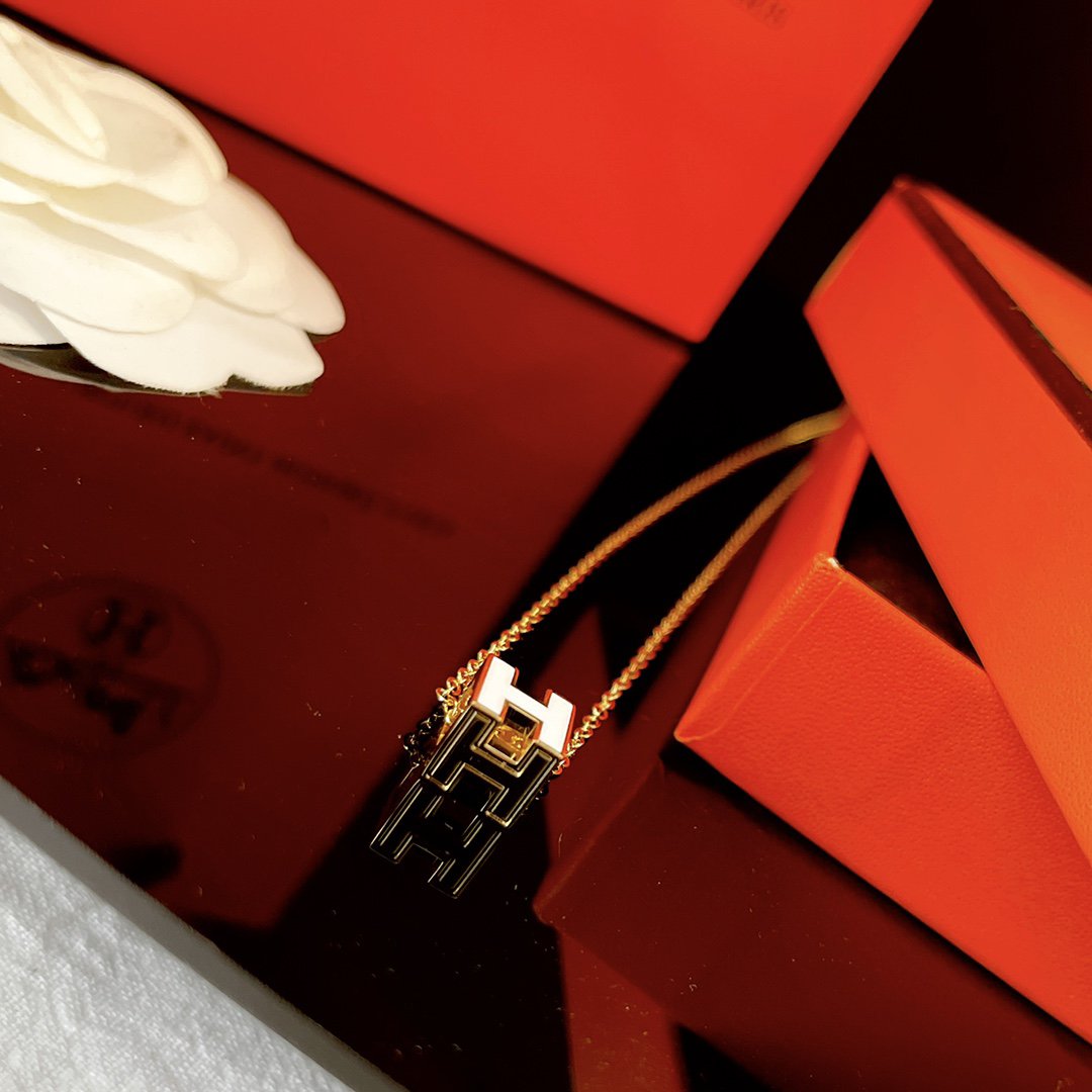 [Lumi Jewellery]H WHITE SQUARE GOLD NECKLACE