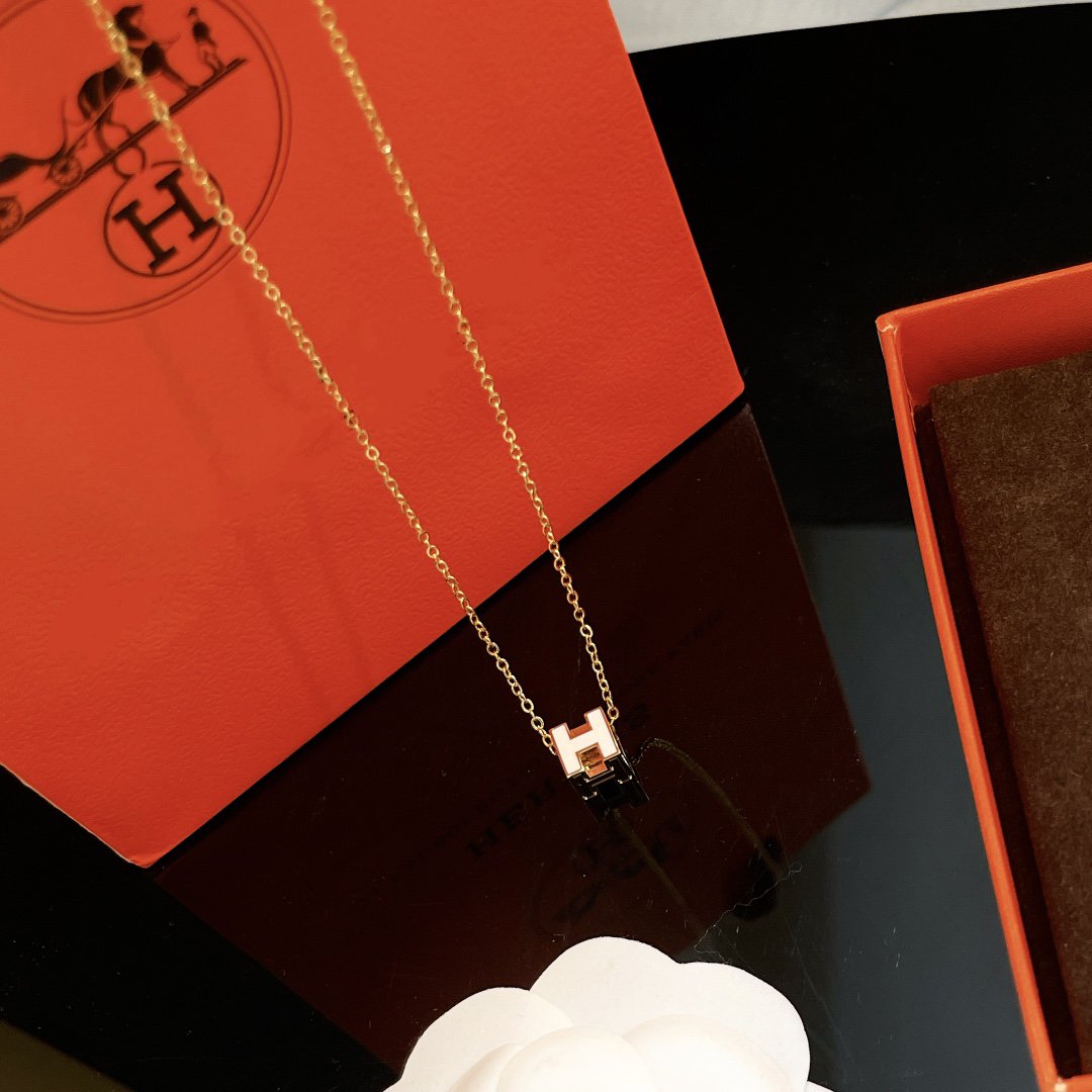 [Lumi Jewellery]H WHITE SQUARE GOLD NECKLACE