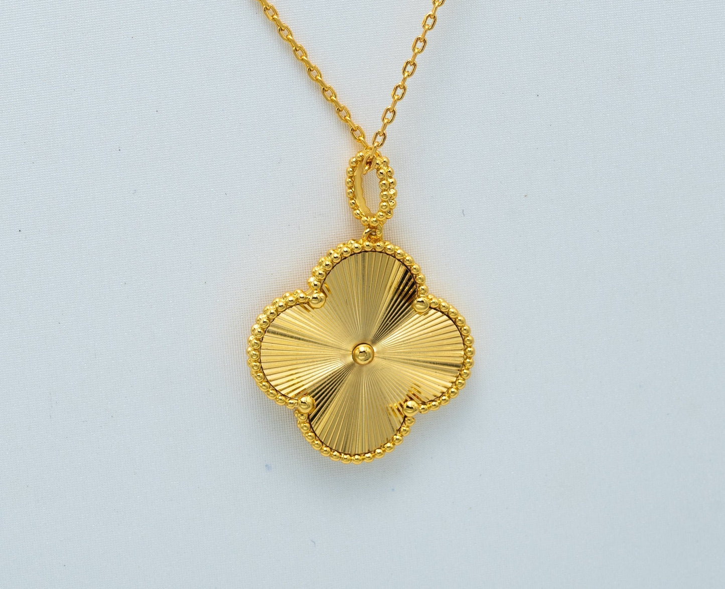 [Lumi Jewellery]CLOVER 25MM PEDANT NECKLACE GOLD