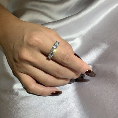 [Lumi Jewellery]Gorgeous Round Cut Tennis Ring