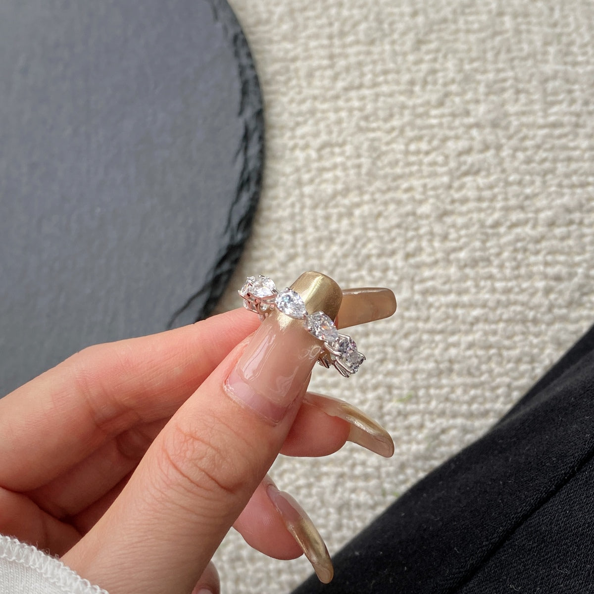 [Lumi Jewellery]Exquisite Pear Cut Tennis Ring