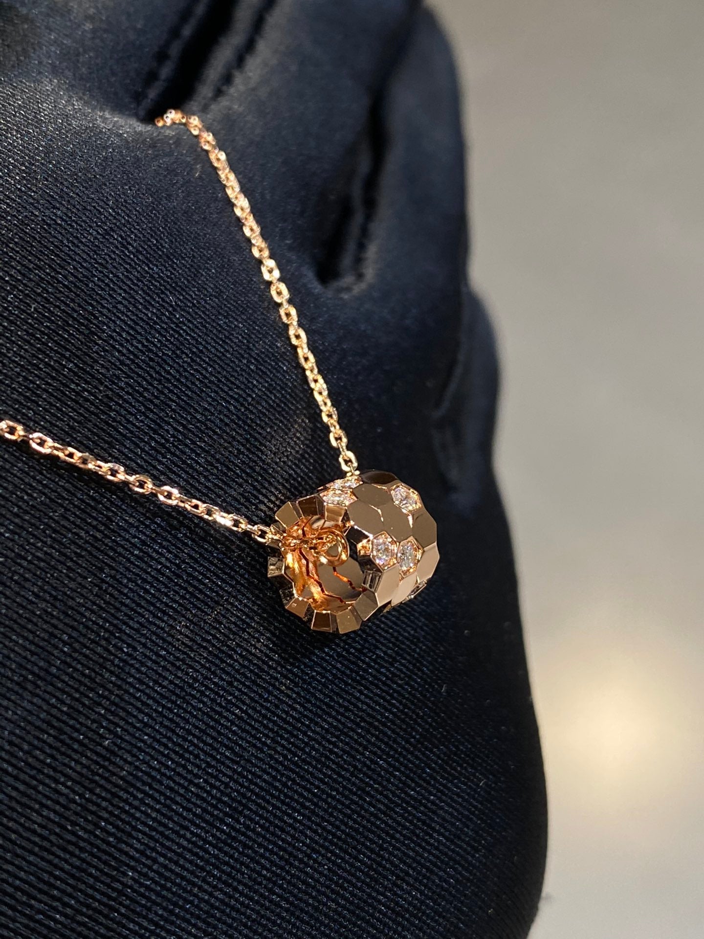 [Lumi Jewellery]BEE LOVE DIAMOND NECKLACE