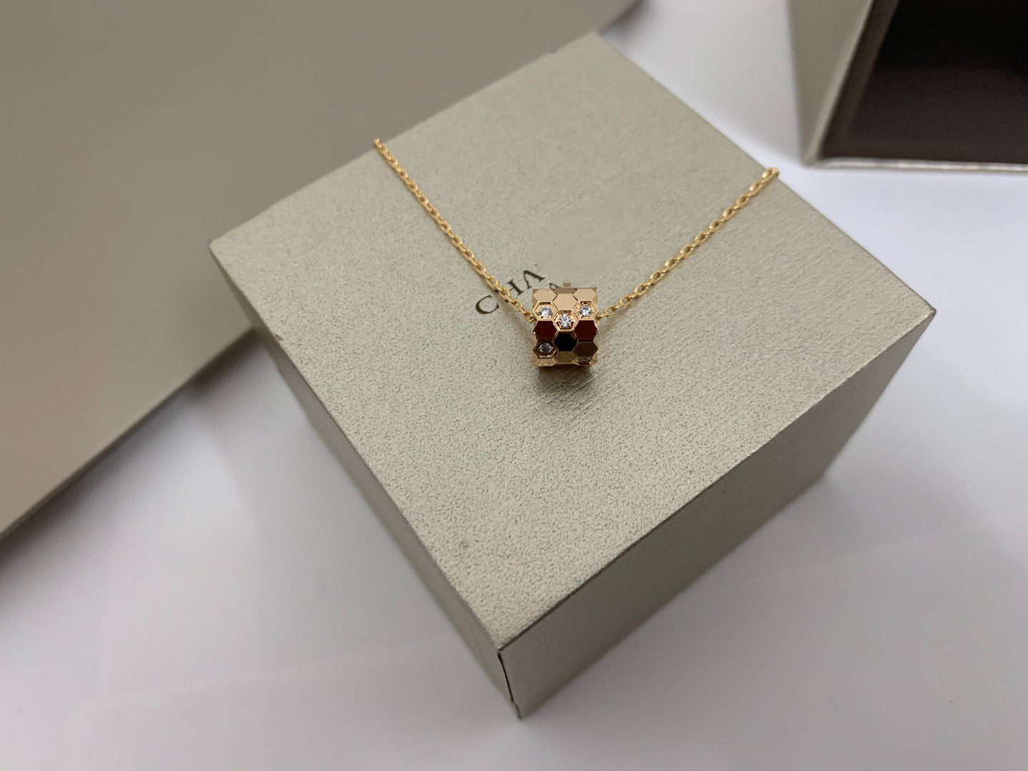 [Lumi Jewellery]BEE LOVE DIAMOND NECKLACE