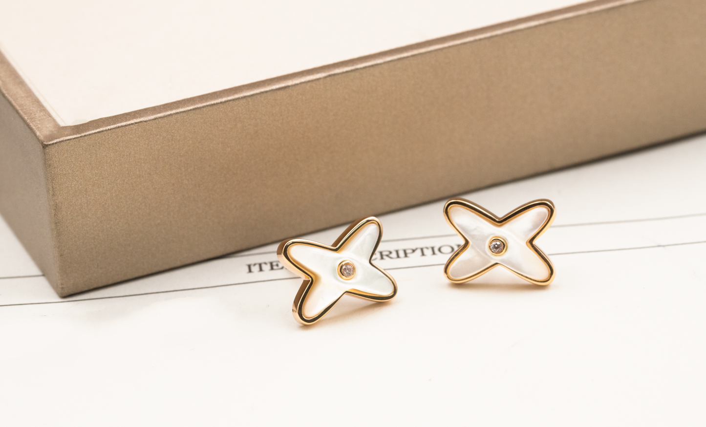 [Lumi Jewellery]JEUX DE WHITE MOP PINK GOLD DIAMOND EARRINGS