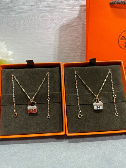 [Lumi Jewellery]H CIRCE MOISSANITE PENDANT NECKLACE GOLD