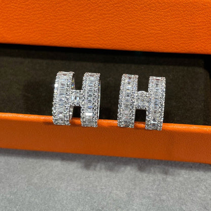 [Lumi Jewellery]H STUD EARRINGS WITH SILVER DIAMONDS
