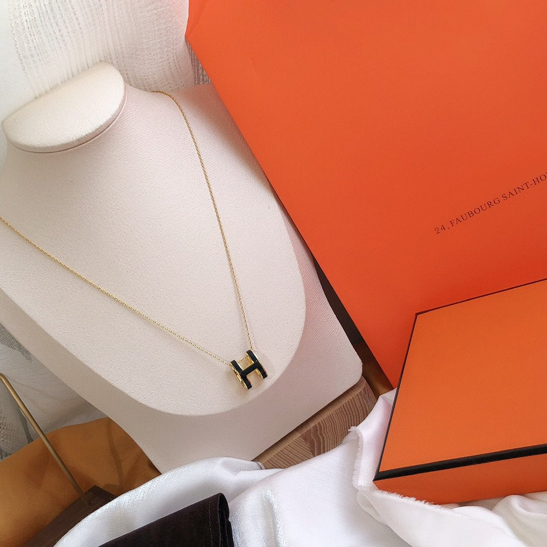 [Lumi Jewellery]HM CLIC BLACK ENAMEL GOLD NECKLACE