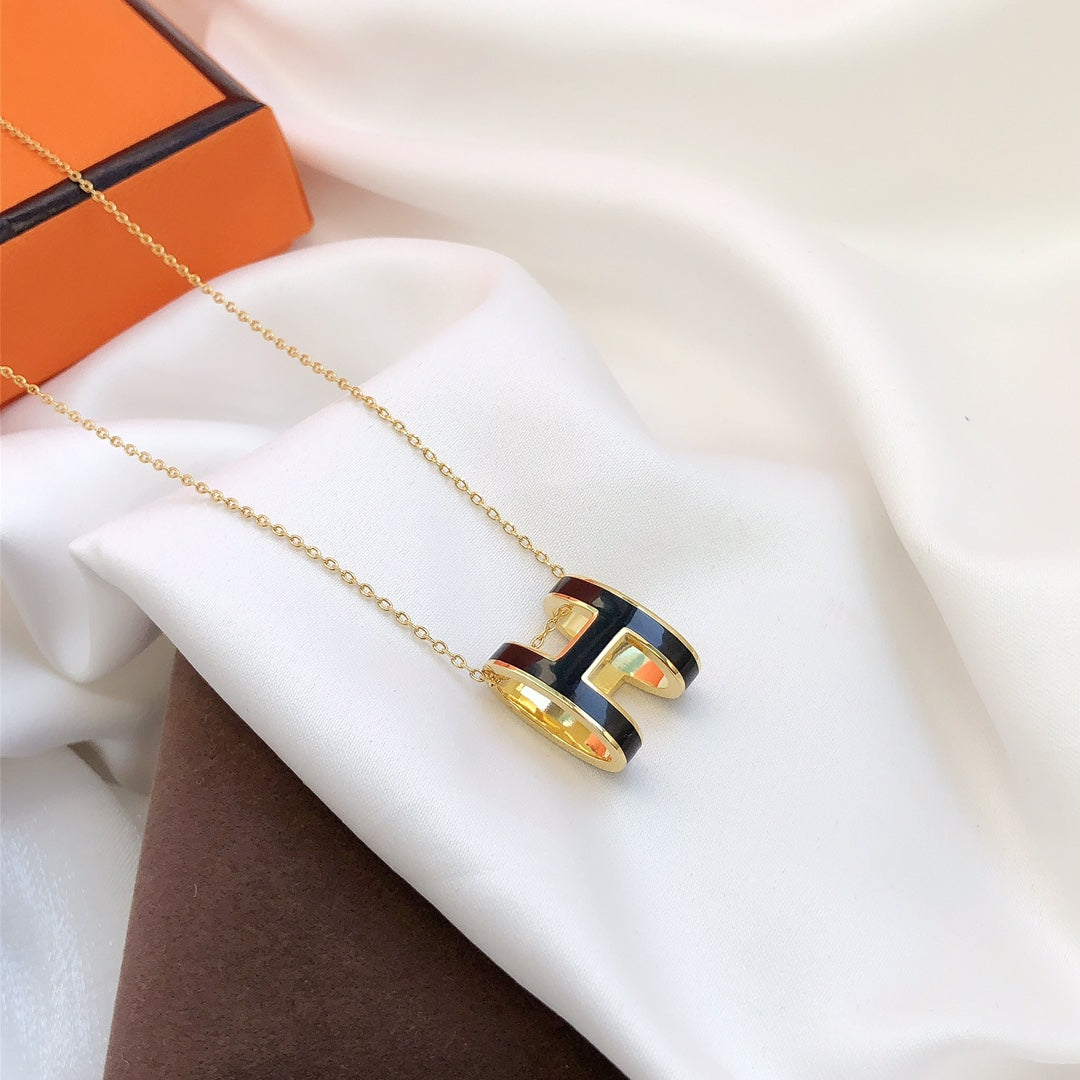 [Lumi Jewellery]HM CLIC BLACK ENAMEL GOLD NECKLACE