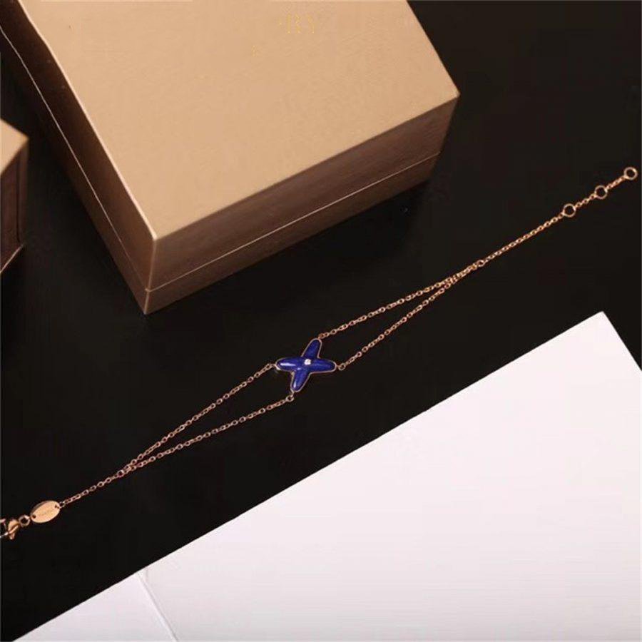 [Lumi Jewellery]Hollow Design Four-Leaf Clover Flower Shape Bracelet