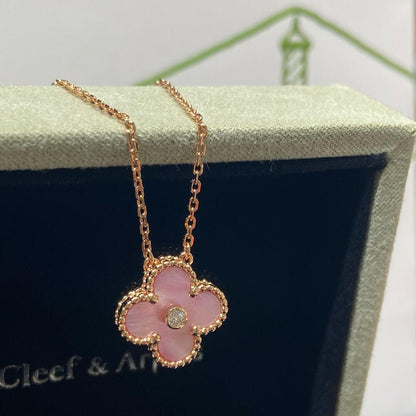 [Lumi Jewellery]CLOVER 15MM DIAMOND PINK MOP NECKLACE