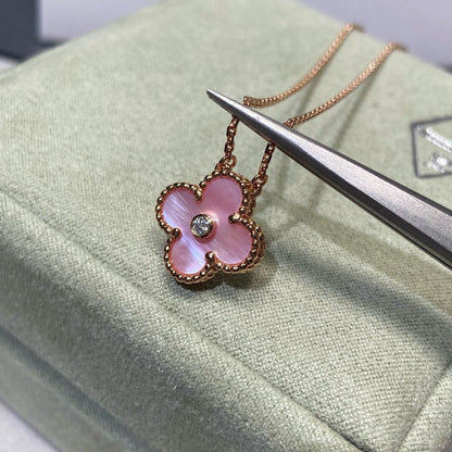 [Lumi Jewellery]CLOVER 15MM DIAMOND PINK MOP NECKLACE