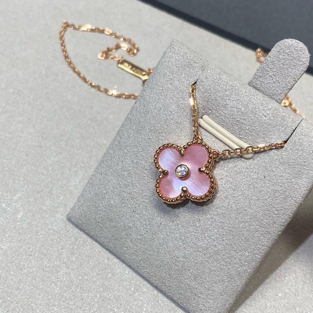[Lumi Jewellery]CLOVER 15MM DIAMOND PINK MOP NECKLACE
