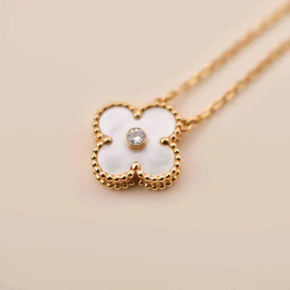 [Lumi Jewellery]CLOVER 15MM DIAMOND WHITE FRITILLARIA NECKLACE