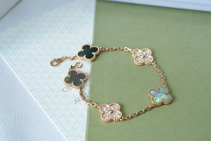 [Lumi Jewellery] CLOVER 5 MOTIF GRAY MOP BRACELET COLLECTION