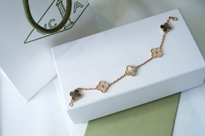 [Lumi Jewellery] CLOVER 5 MOTIF GRAY MOP BRACELET COLLECTION