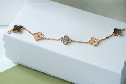 [Lumi Jewellery] CLOVER 5 MOTIF GRAY MOP BRACELET COLLECTION