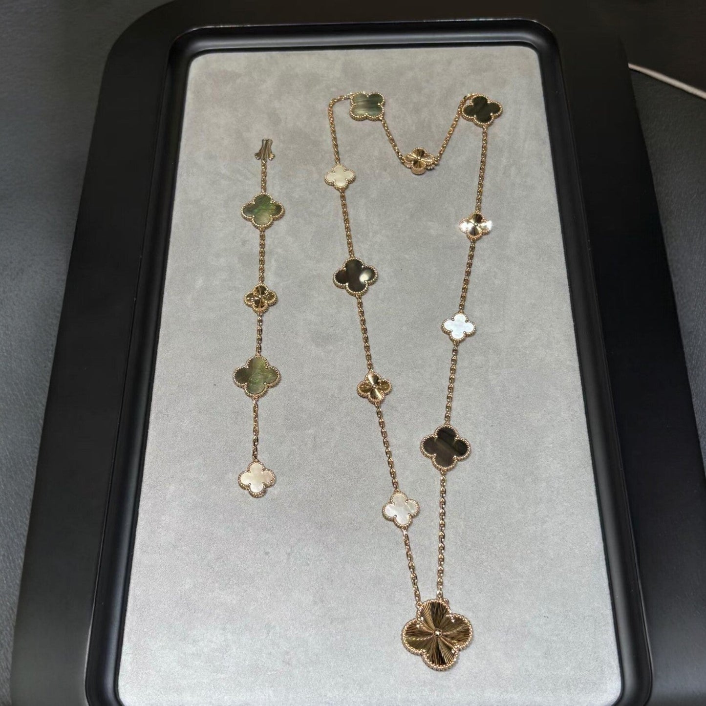 [Lumi Jewellery]DETACHABLE CLOVER 15(11+4) FLOWER ROSE GOLD NECKLACE SET