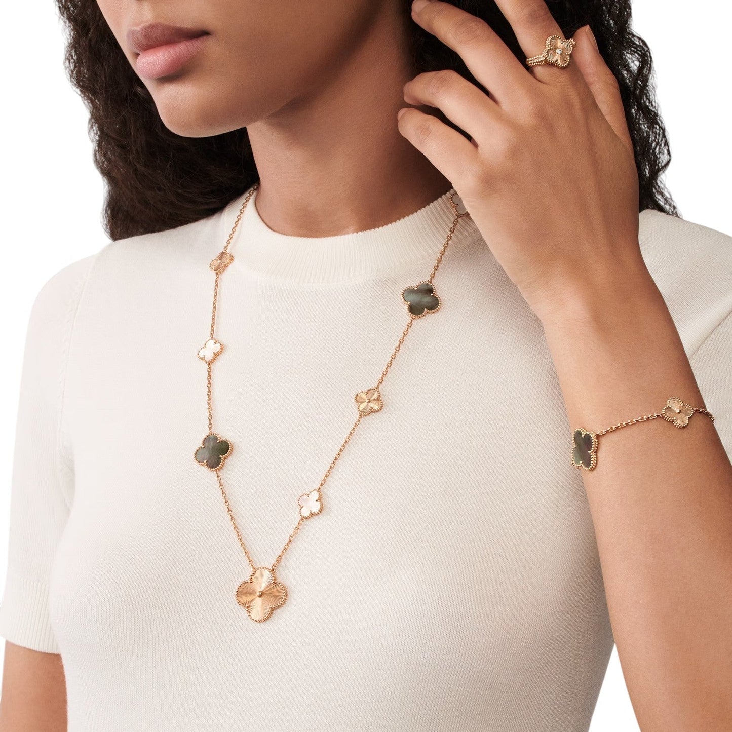 [Lumi Jewellery]DETACHABLE CLOVER 15(11+4) FLOWER ROSE GOLD NECKLACE SET