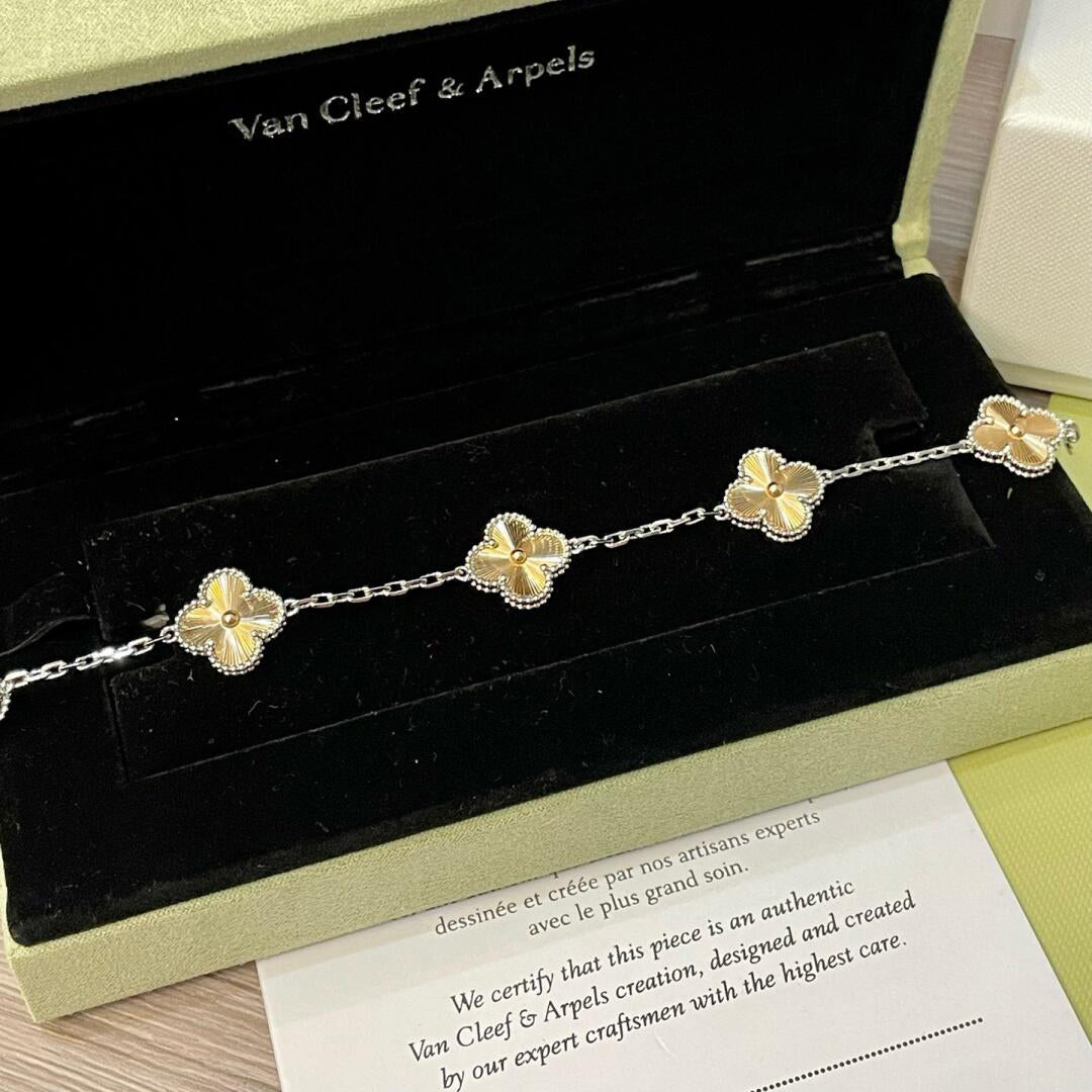 [Lumi Jewellery]CLOVER  5 MOTIFS  CHRISTMAS LIMITED EDITION BRACELET