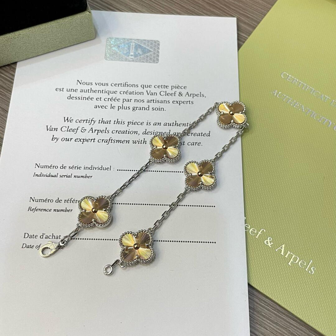 [Lumi Jewellery]CLOVER  5 MOTIFS  CHRISTMAS LIMITED EDITION BRACELET