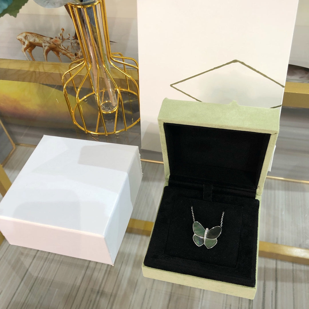 [Lumi Jewellery]LARGE BUTTERFLY SILVER PENDANT DIAMOND NECKLACE