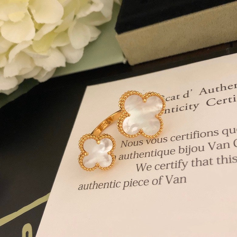 [Lumi Jewellery]CLOVER BETWEEN THE FINGER RING
