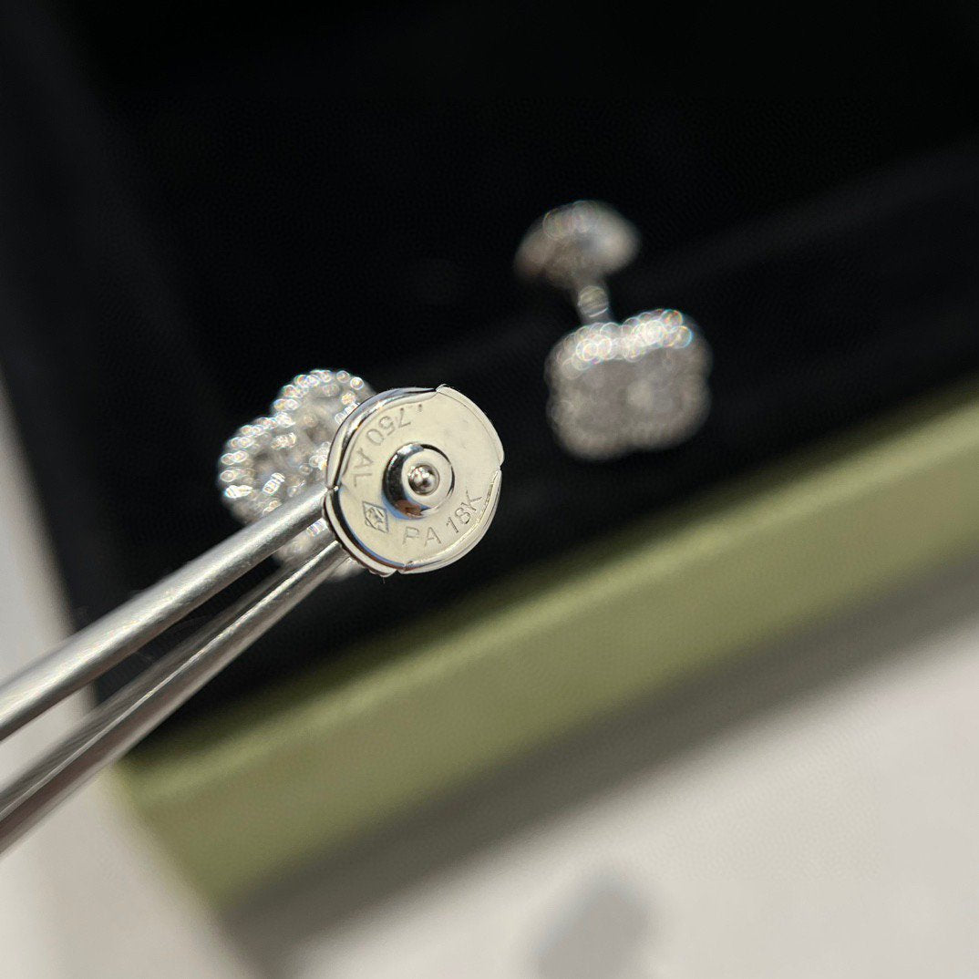 [Lumi Jewellery]CLOVER MINI DIAMOND STUD EARRINGS